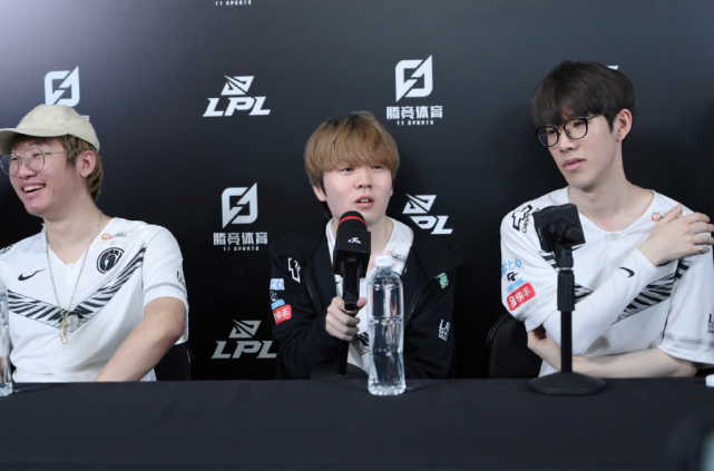 明自己可以 明自己可以