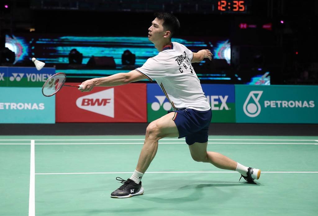 处于优势地 处于优势地