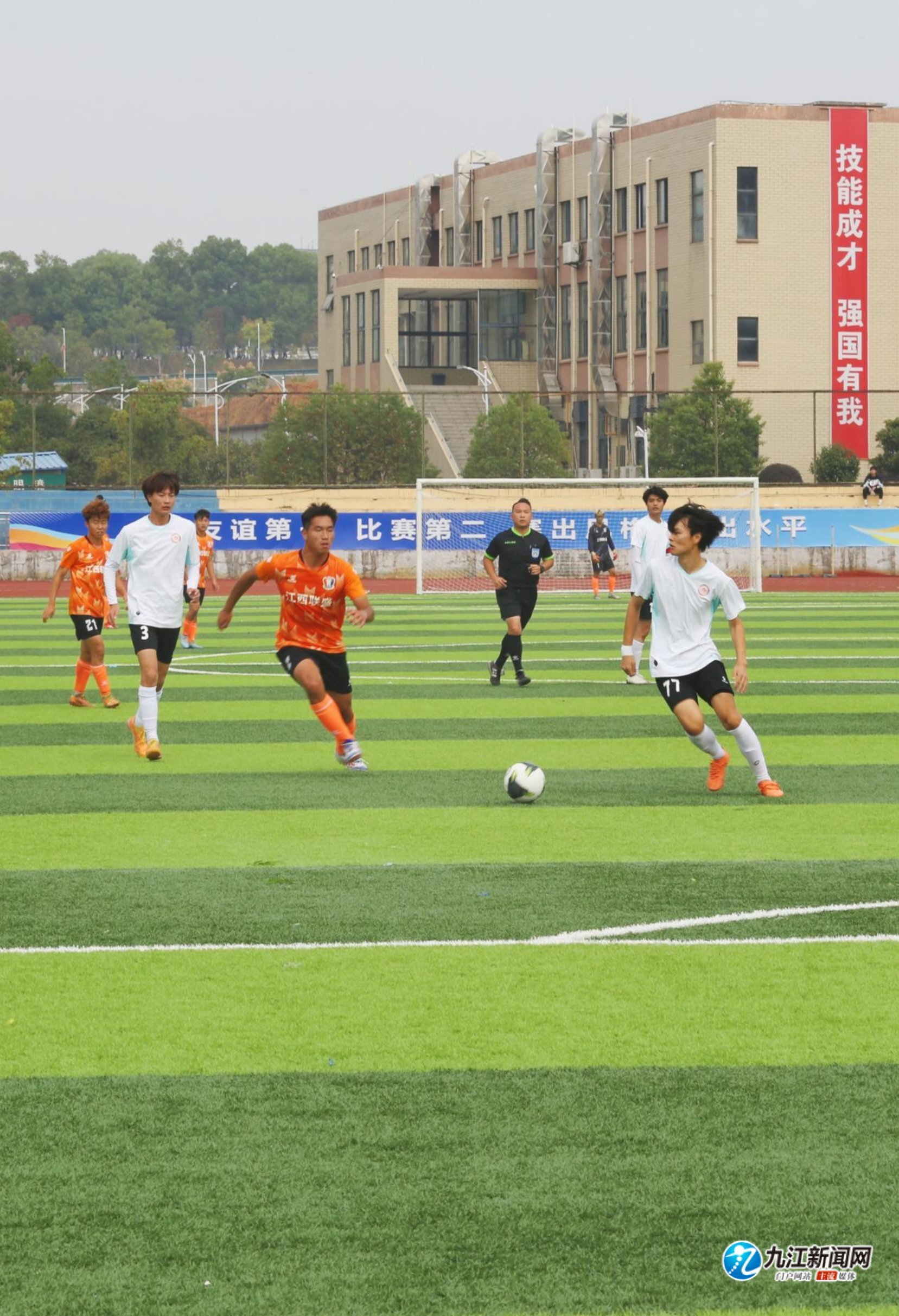 在此我们不 在此我们不