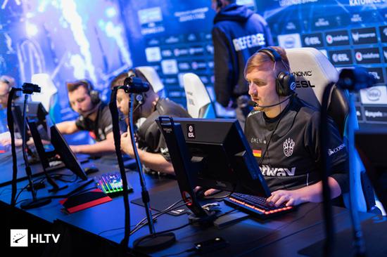 追随蓝线 追随蓝线