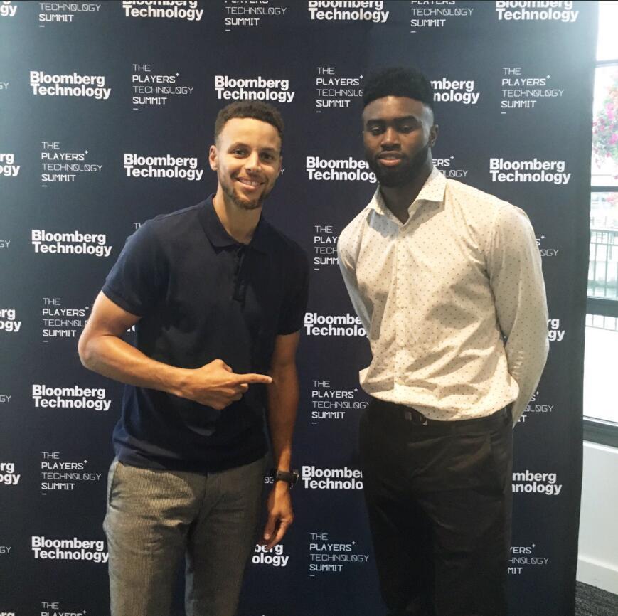 形成三角站 形成三角站